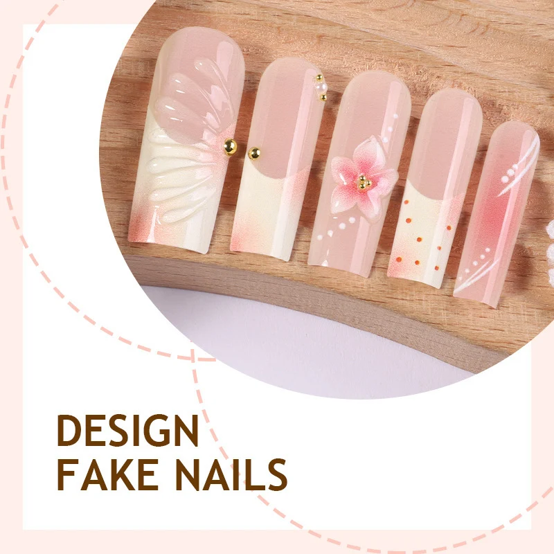 Kunstnagelset mit filigranen Blüten- und Glitzerakzenten Karnz