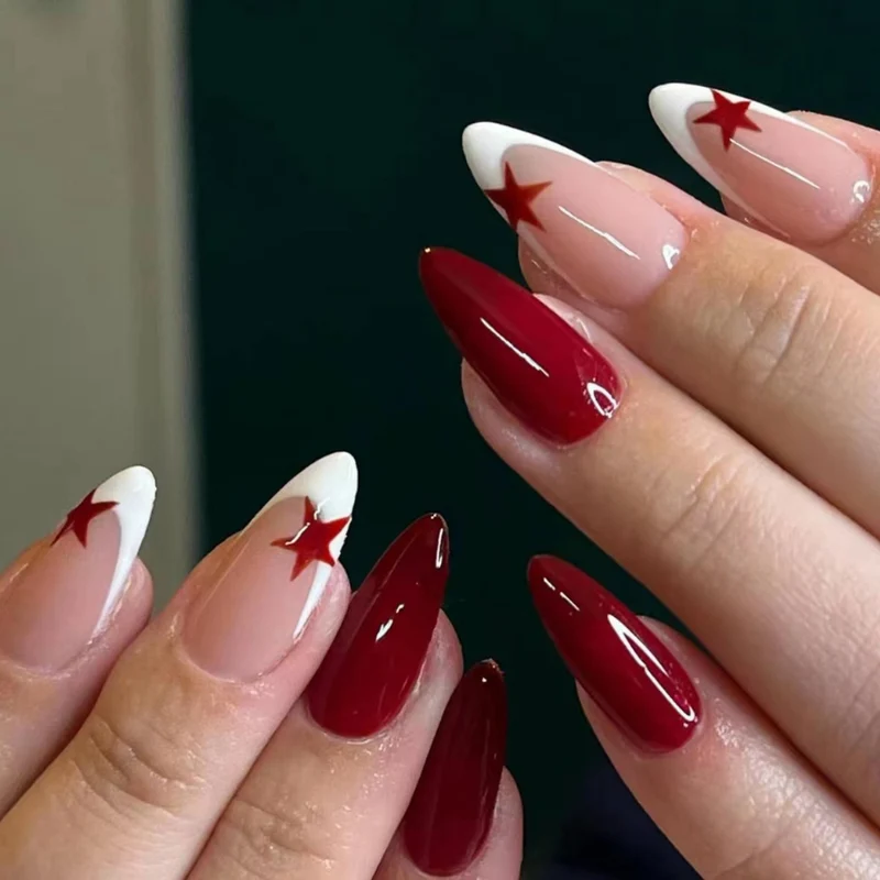 Kunstnagelset mit eleganten Stern-Akzenten Karnz