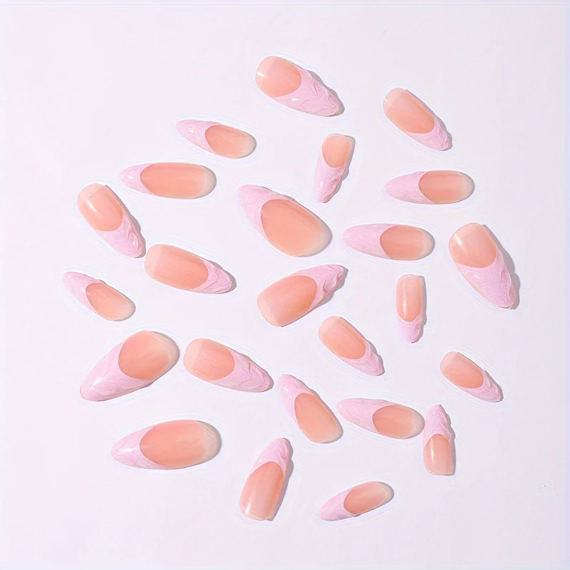 Kunstnagelset mit eleganten Spitzen und filigranem Design Karnz