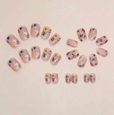 Künstlerische Florale Nagelkunst Verlängerungen Karnz