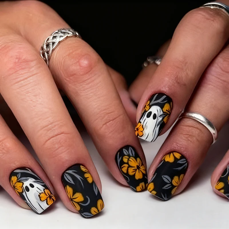 Künstlerische florale Geister-Themen-Nagelkunst-Erweiterungen Karnz