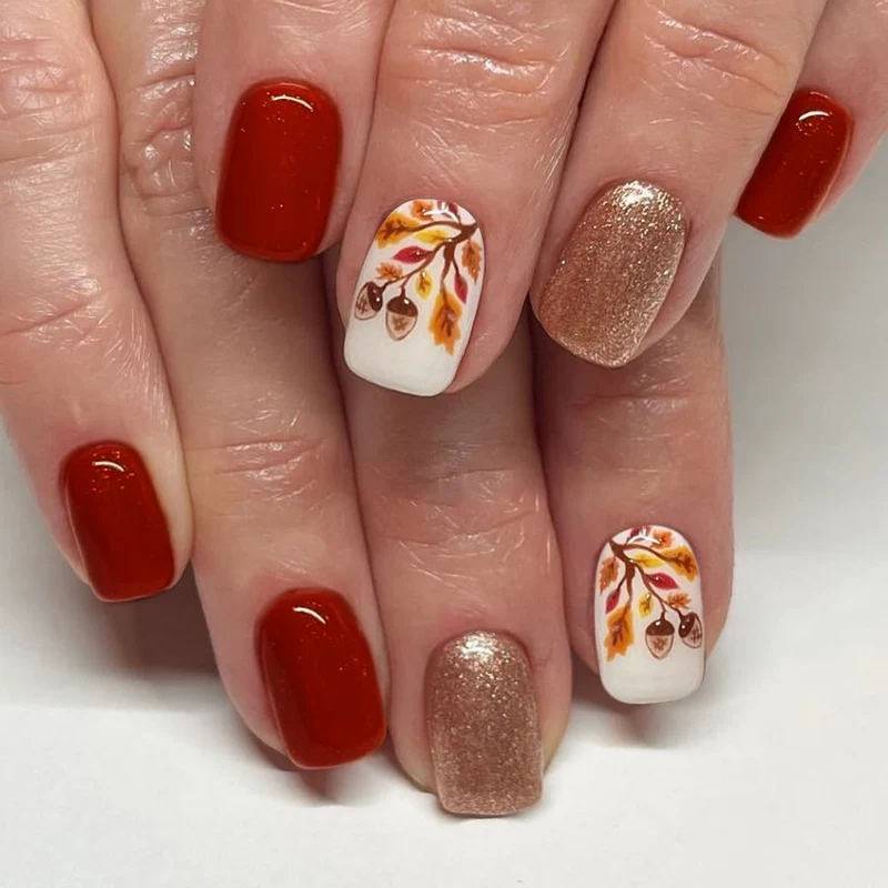 Künstlerische herbstliche Nagelkunst Karnz